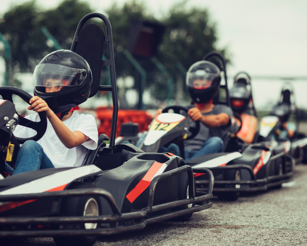 Karting als Familienaktivität: Spaß für alle Altersgruppen