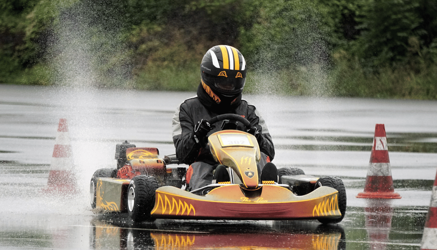 So viele Kalorien verbrennt man wirklich beim Kartfahren